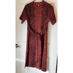 #A46——BOOHOO DRESS SIZE 6